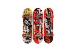 Skateboard prstový šroubovací s rampou plast mix druhů na kartě 20x29x7cm