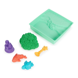KINETIC SAND KRABICE TEKUTÉHO PÍSKU S PODLOŽKOU ZELENÁ