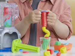 PLAY-DOH BLENDER NA SMOOTHIES
