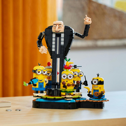 Gru a mimoni z kostek