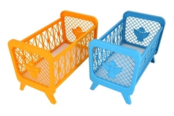 Postýlka pro panenky bez soupravy plast 32x47x26cm mix barev v krabici 48x33x8cm